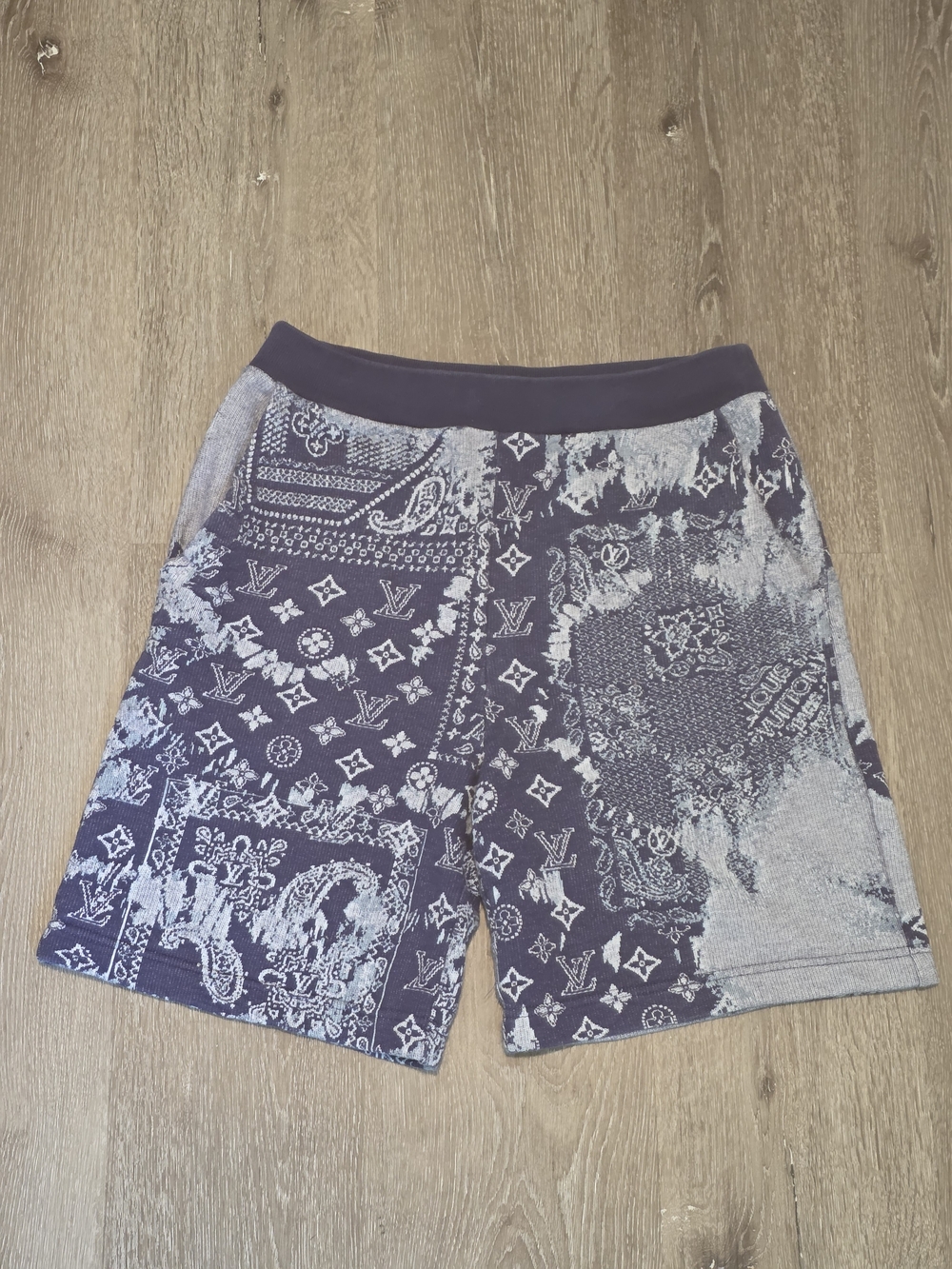 Louis Vuitton Navy Monogram Bandana Shorts Mens Small